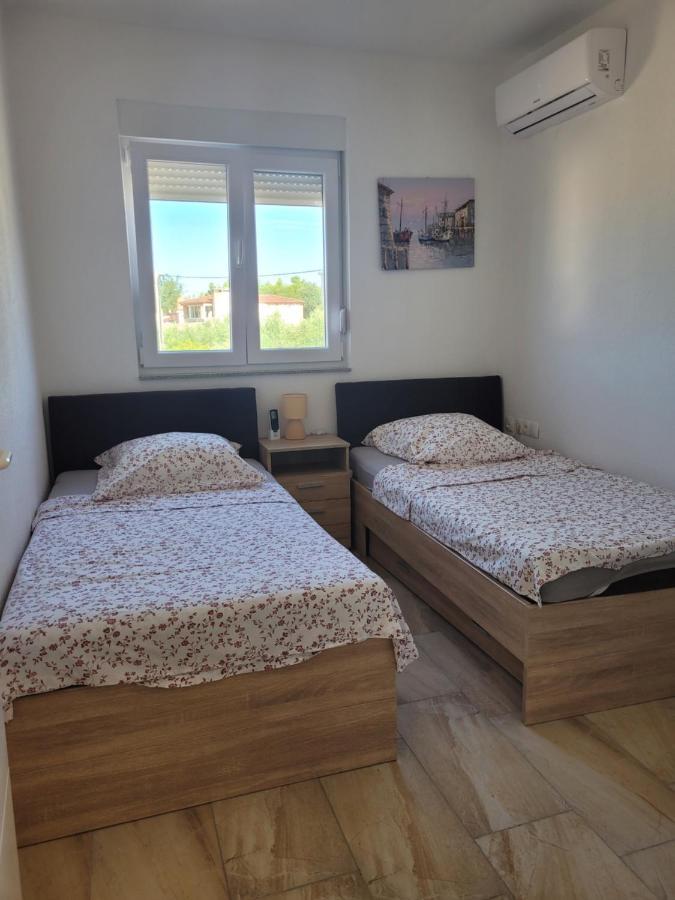 Appartement Baraba Maslenica Oda fotoğraf